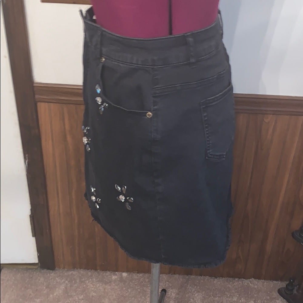 Mini Skirt - Picture 2 of 3